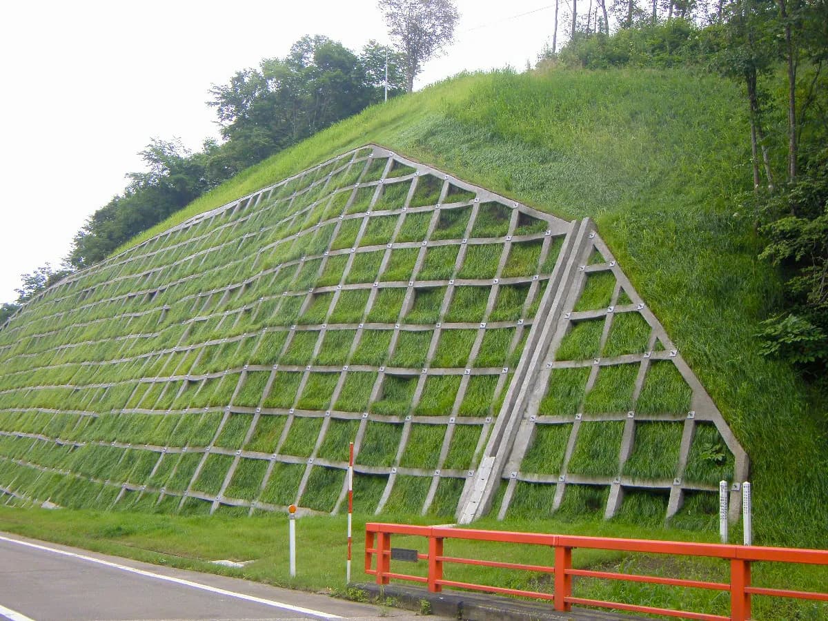 環境対策緑化工法の施工写真